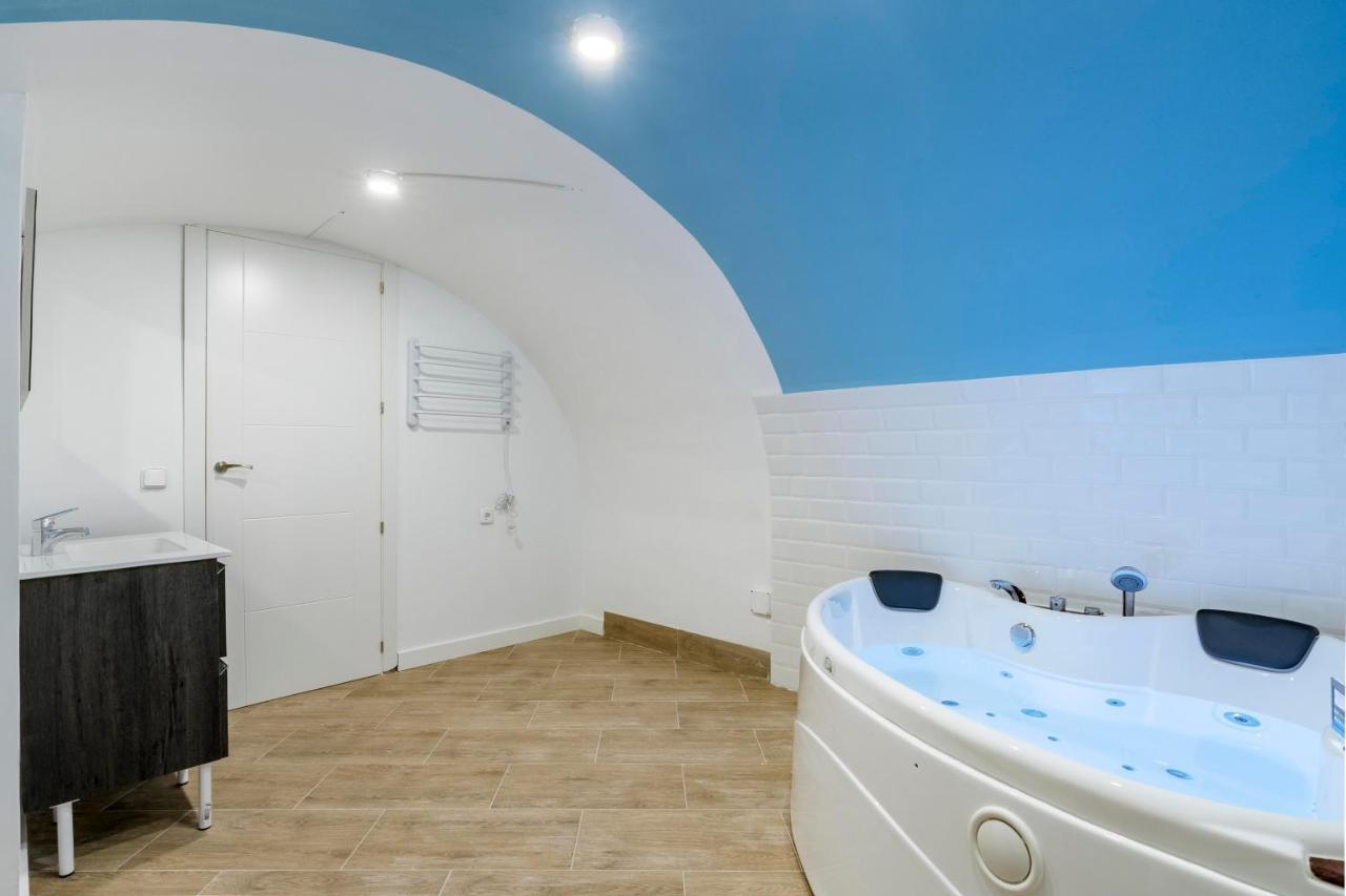 El Triangulo Del Arte - Jacuzzi Apartment Madrid Exterior photo